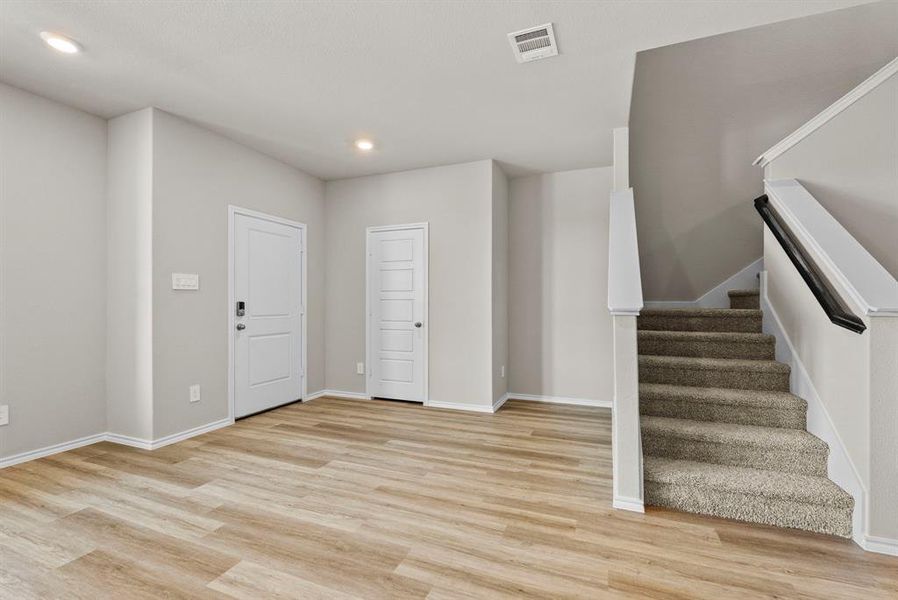 Spacious, unfurnished interior of a new home in Orchard Village, Fort Worth (Image 13).