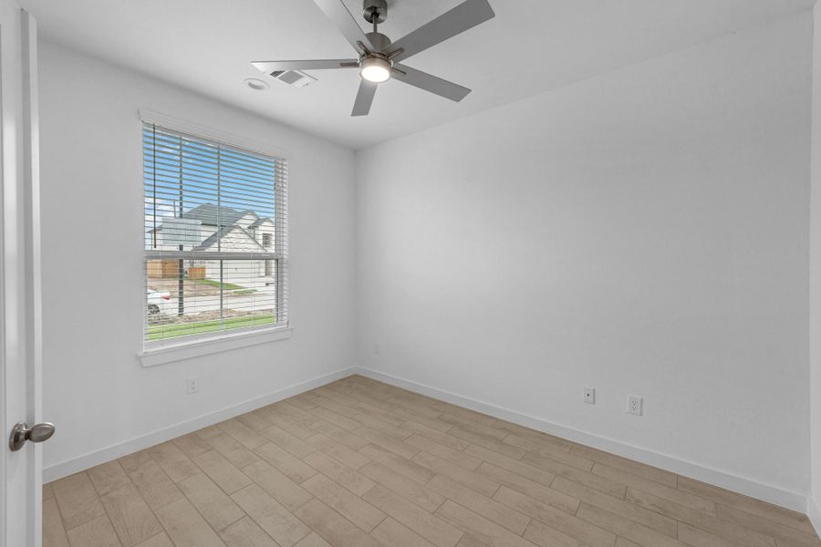 Spacious, unfurnished interior of a new home in Grand Mason Crossing, Katy (Image 24). Spacious, unfurnished interior of a new home in Grand Mason Crossing, Katy (Image 24).