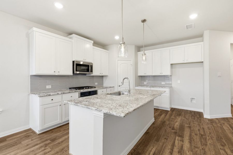 Furnished interior view inside a new home in Elevon, Lavon (Image 9).