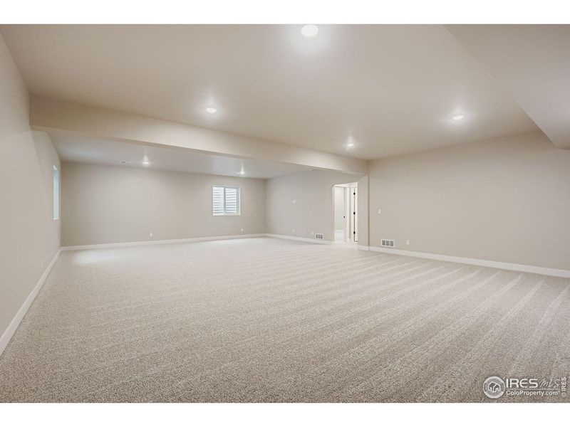 Spacious, unfurnished interior of a new home in Country Club Reserve – Fort Collins, Fort Collins (Image 22).