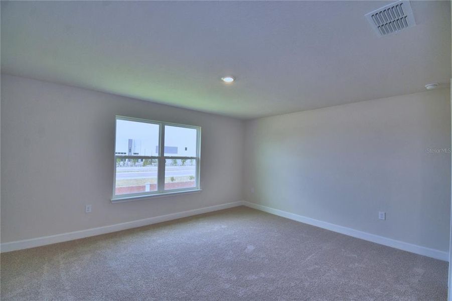Spacious, unfurnished interior of a new home in Lake Juliana Estates, Auburndale (Image 33).
