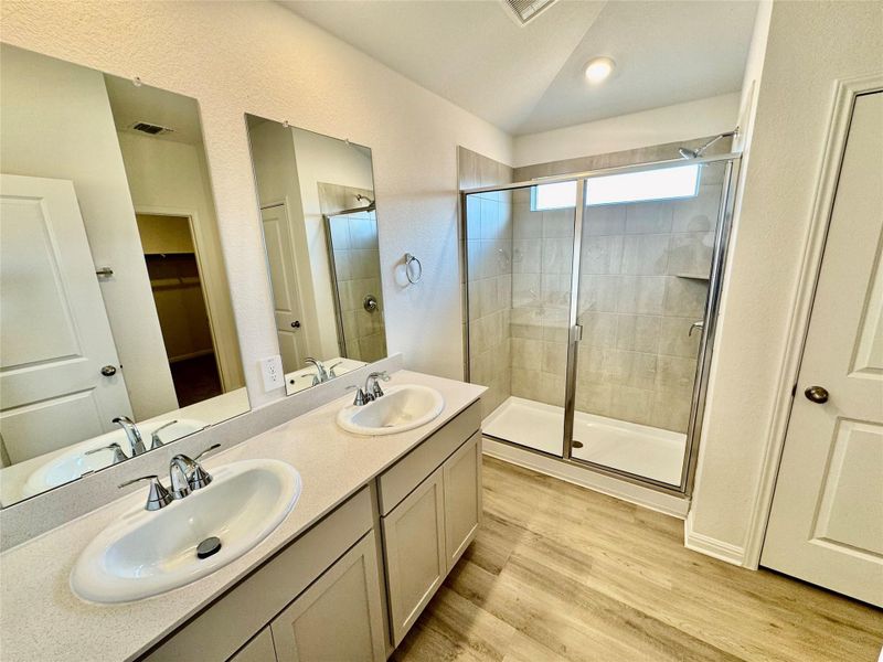 Furnished interior view inside a new home in Prairie Winds - Reserve Collection, Hutto (Image 7).
