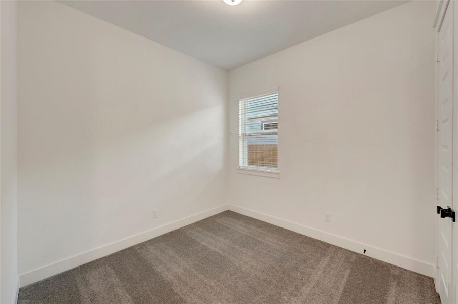 Spacious, unfurnished interior of a new home in Elyson 45', Katy (Image 18).