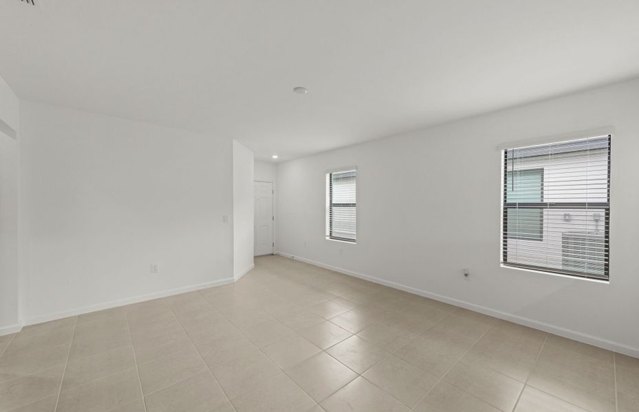 Spacious, unfurnished interior of a new home in Caloosa Cove, Labelle (Image 22).