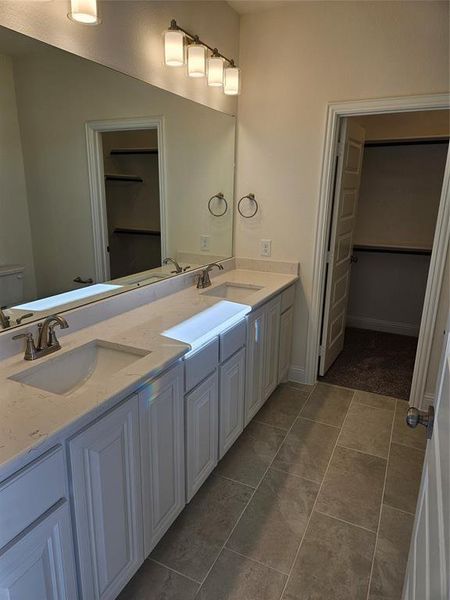 Furnished interior view inside a new home in West Farmington, Van Alstyne (Image 7). Furnished interior view inside a new home in West Farmington, Van Alstyne (Image 7).