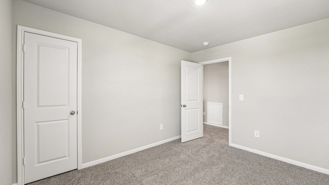 Spacious, unfurnished interior of a new home in Carillon, Manor (Image 28). Spacious, unfurnished interior of a new home in Carillon, Manor (Image 28).