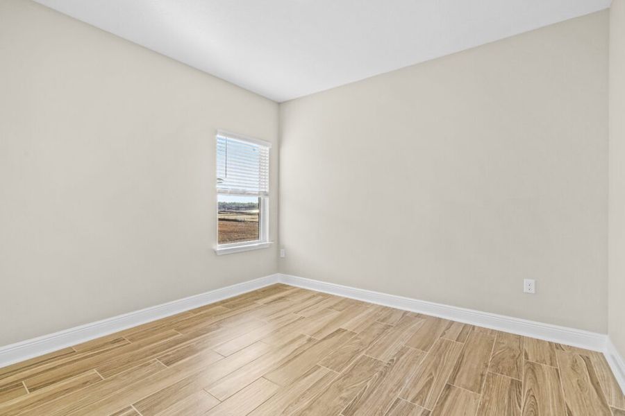 Spacious, unfurnished interior of a new home in Lake Merial, Panama City (Image 18).