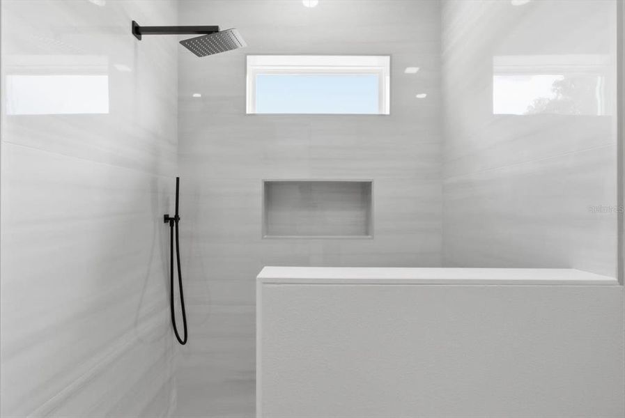 Close-up of interior finishes inside a home in , Dunnellon (Image 19).
