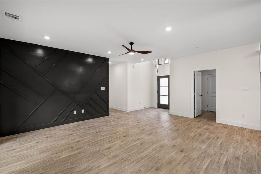 Spacious, unfurnished interior of a new home in , Granbury (Image 21).