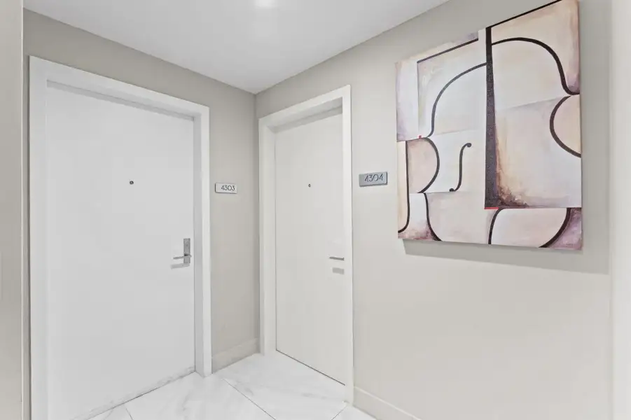 1-web-or-mls-A7401463