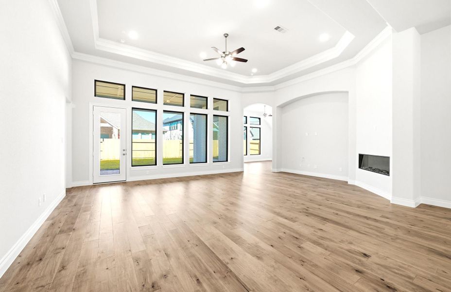 Spacious, unfurnished interior of a new home in Artavia 70′, Conroe (Image 47).