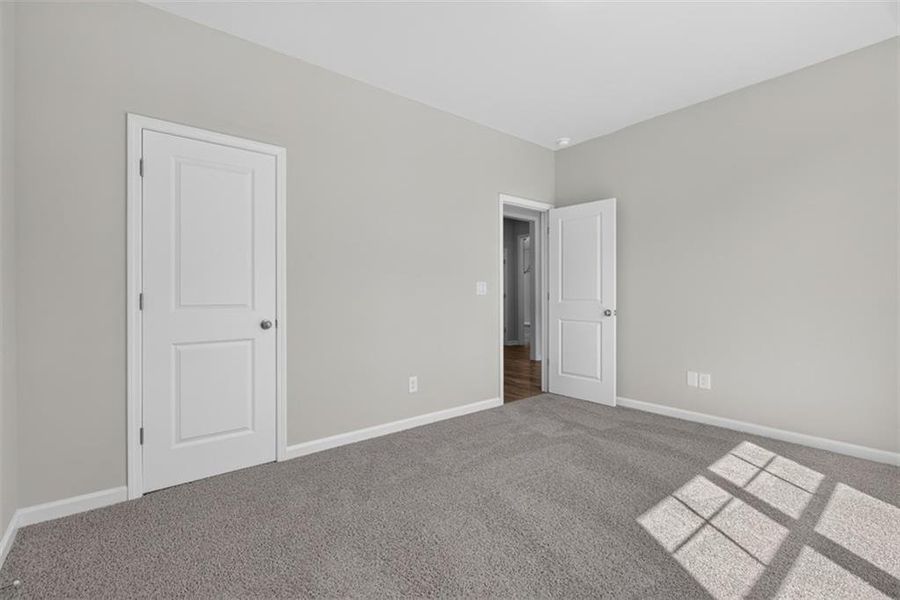 Spacious, unfurnished interior of a new home in , Athens (Image 17).