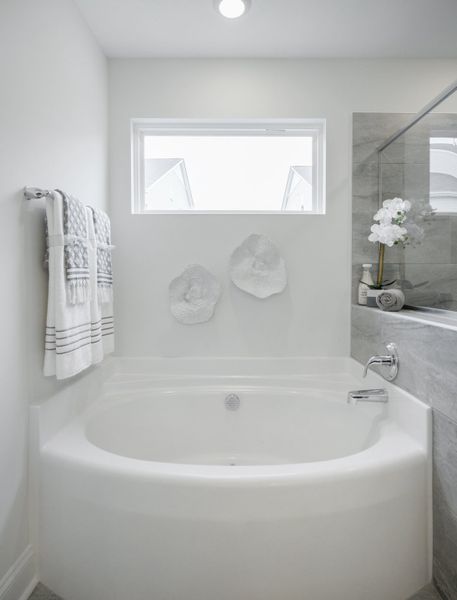 Representative furnished interior of a home built from the The Kensington E by Cothran Homes in Holly Ridge, Greenville (Image 14). Representative furnished interior of a home built from the The Kensington E by Cothran Homes in Holly Ridge, Greenville (Image 14).