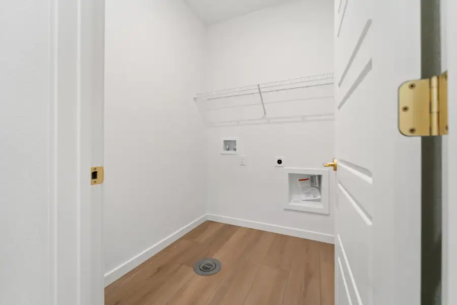 Spacious, unfurnished interior of a new home in Hudson Hills, Hudson (Image 29).