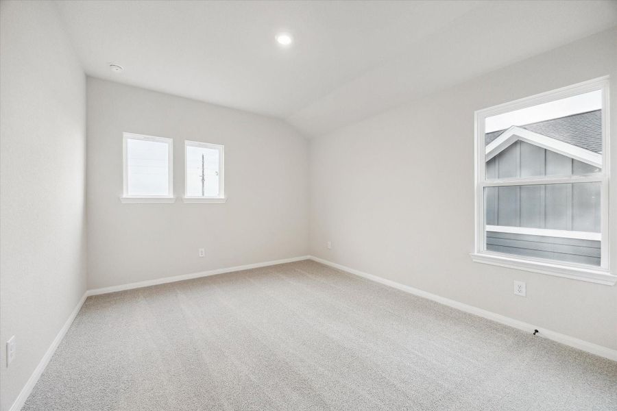 Spacious, unfurnished interior of a new home in Elyson, Katy (Image 13).