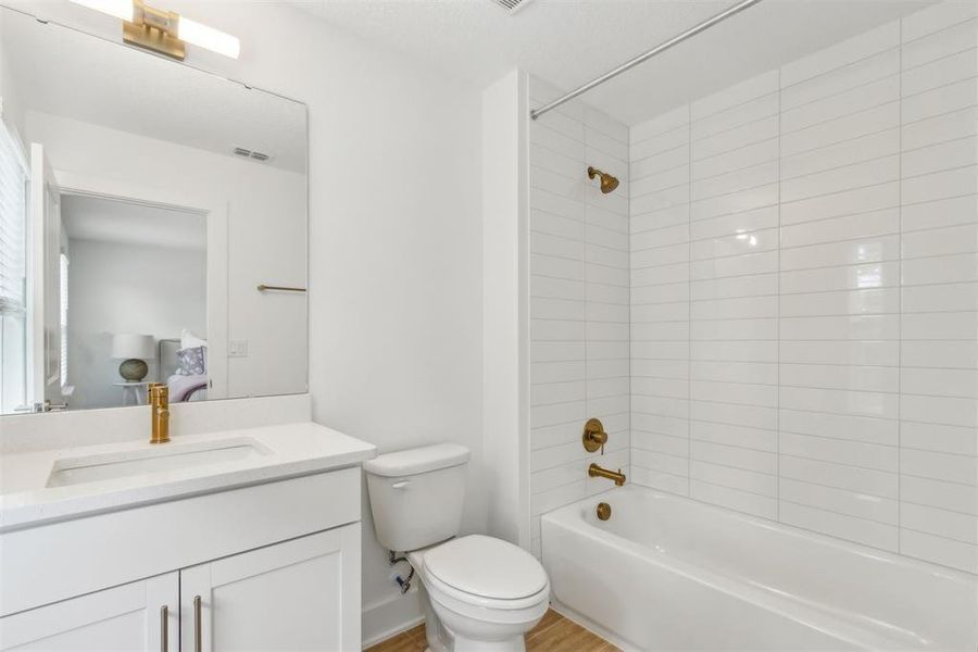 Furnished interior view inside a new home in Pirates Bluff, Yulee (Image 10).