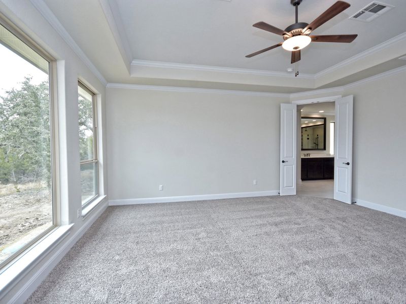 Representative unfurnished interior of a home built from the San Simeon I by Giddens Homes in Clearwater Ranch, Liberty Hill (Image 370).