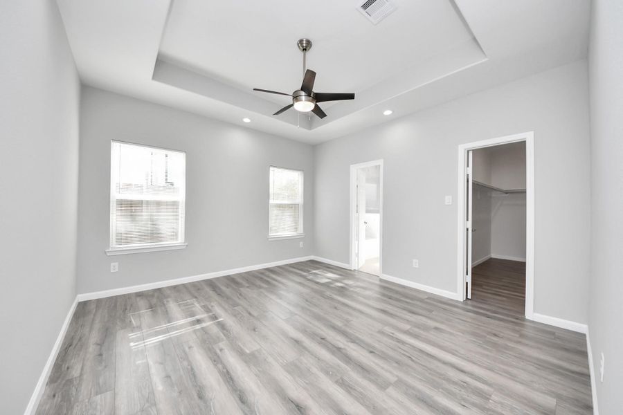 Spacious, unfurnished interior of a new home in , Houston (Image 33).