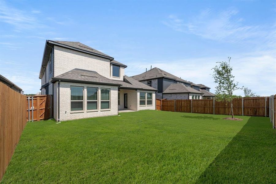 Exterior details and patio area of a home in Brookfield, Melissa (Image 4). Exterior details and patio area of a home in Brookfield, Melissa (Image 4).