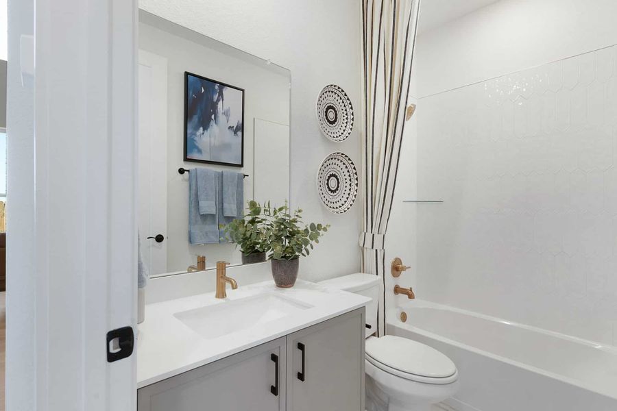 Furnished interior view inside a new home in Highland Village, Georgetown (Image 11).