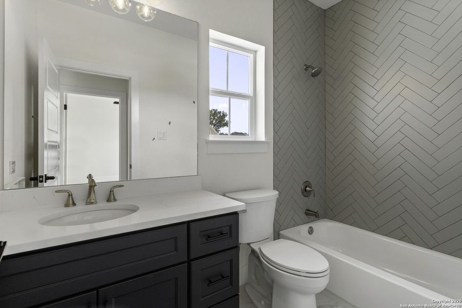 Furnished interior view inside a new home in , Fair Oaks Ranch (Image 6). Furnished interior view inside a new home in , Fair Oaks Ranch (Image 6).