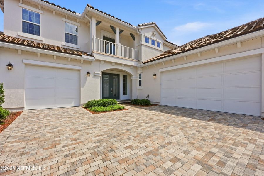 Exterior details and patio area of a home in Tamaya, Jacksonville (Image 38). Exterior details and patio area of a home in Tamaya, Jacksonville (Image 38).