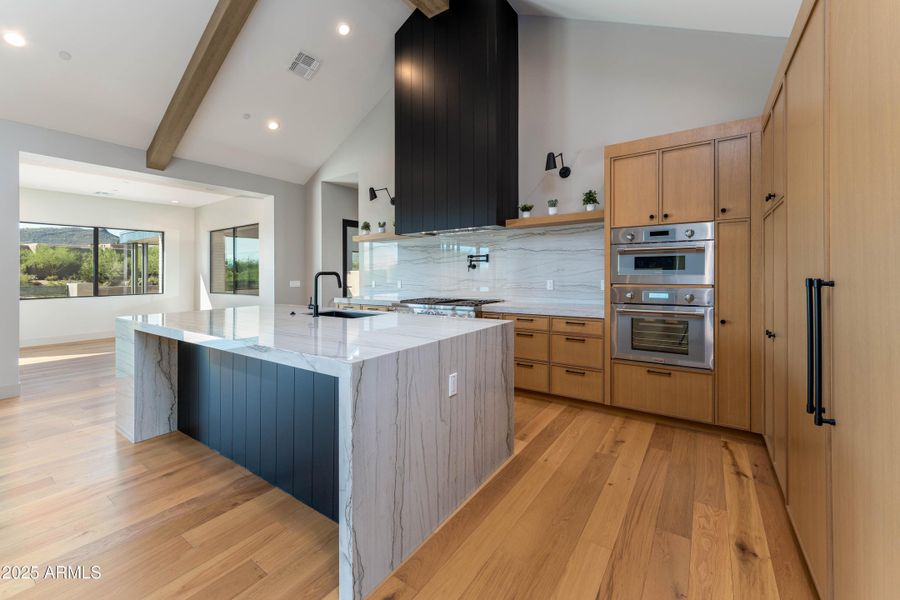 Chef's kitchen Chef's kitchen