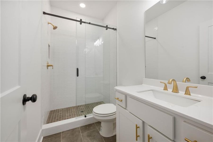 Furnished interior view inside a new home in , Jefferson (Image 6).