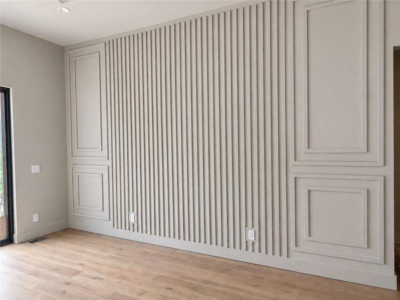 Spacious, unfurnished interior of a new home in , Sandy Springs (Image 8).