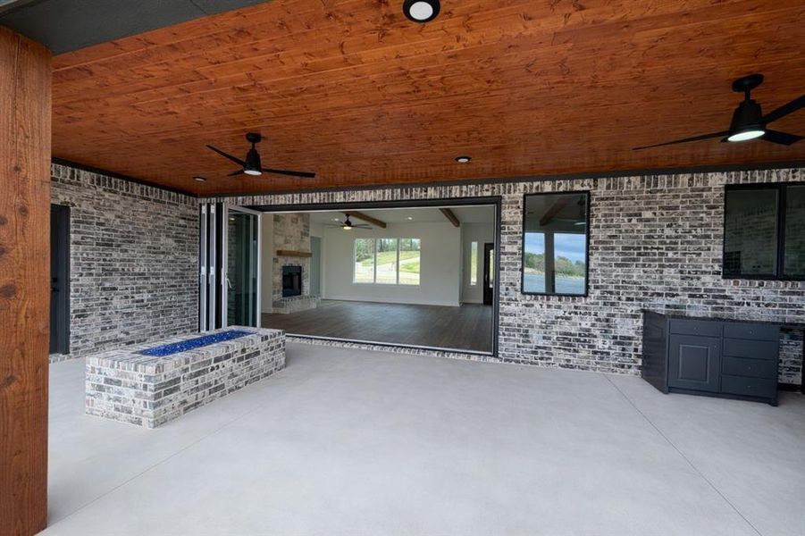 Exterior details and patio area of a home in , Lindale (Image 27).