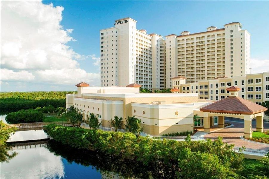 Condo located in Cape Coral, FL showcasing its design and architecture (Image 4).
