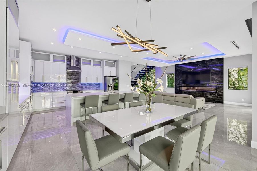 Great room / open concept dining w/ additional built in buffet space