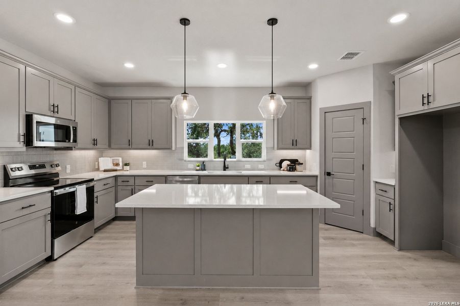 Furnished interior view inside a new home in , Canyon Lake (Image 16).