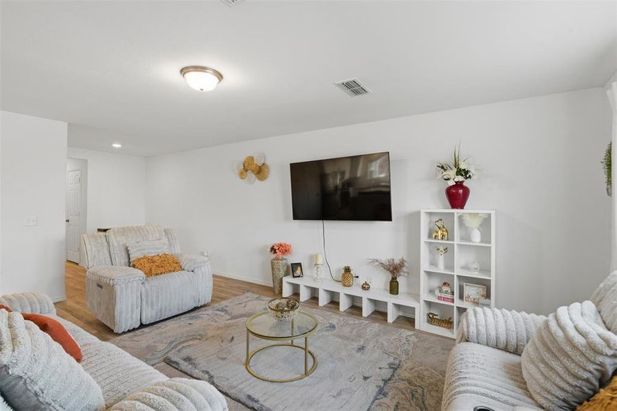 Furnished interior view inside a new home in Travis Ranch, Forney (Image 7).