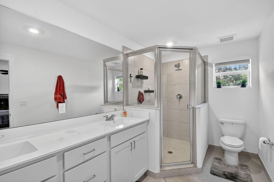 Furnished interior view inside a new home in , Lake Worth (Image 13).