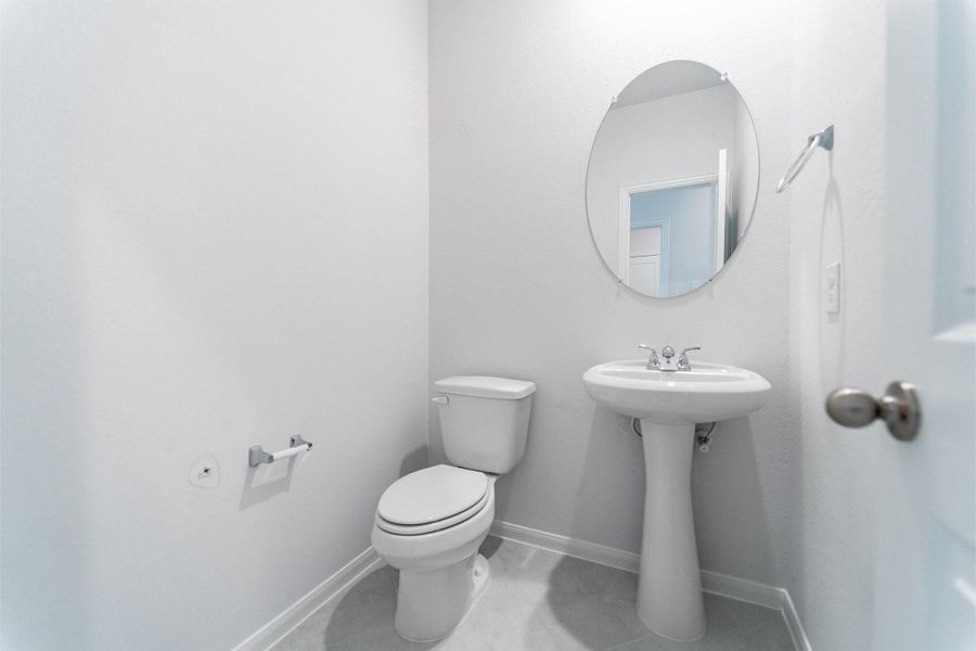 Furnished interior view inside a new home in Pecan Estates, Crosby (Image 8).