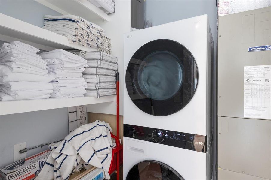 Close-up of interior finishes inside a home in , Bradenton Beach (Image 21).