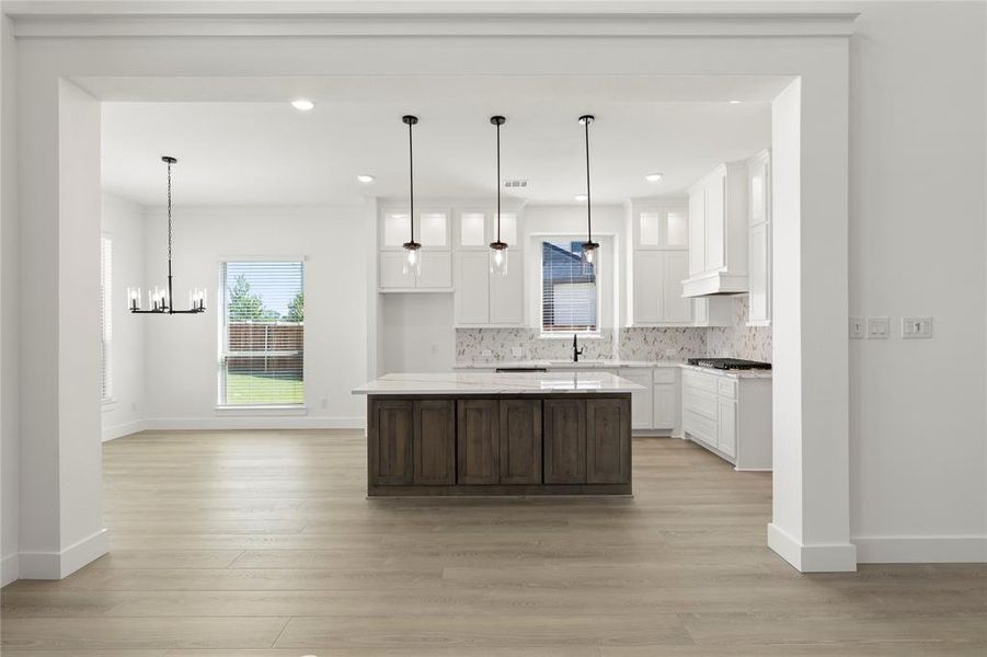 09. 15202 Reunion - Kitchen