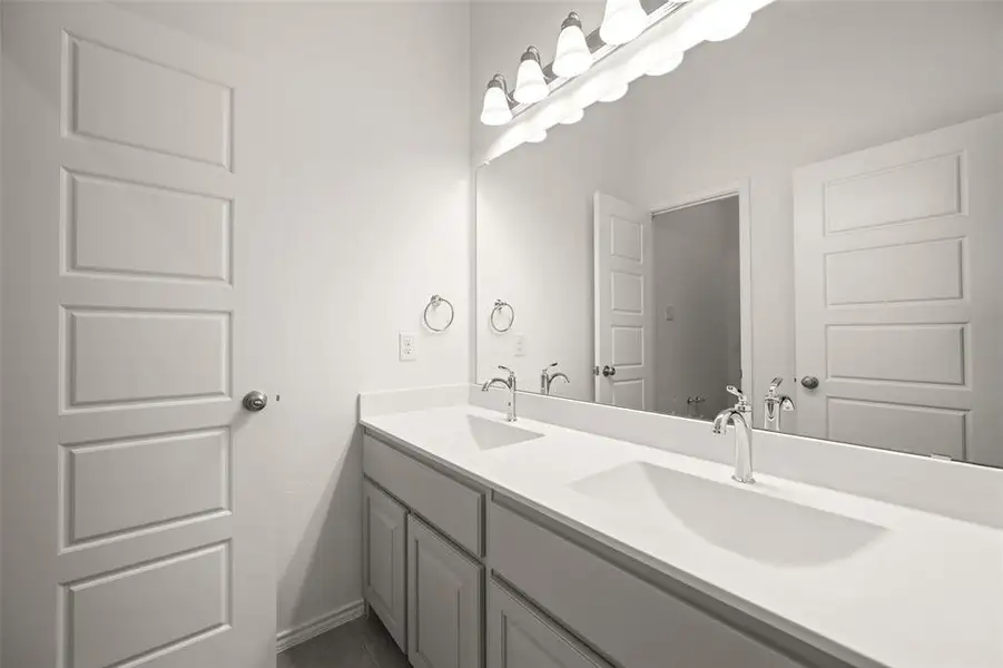 7745 Gatevine- Bathroom-1
