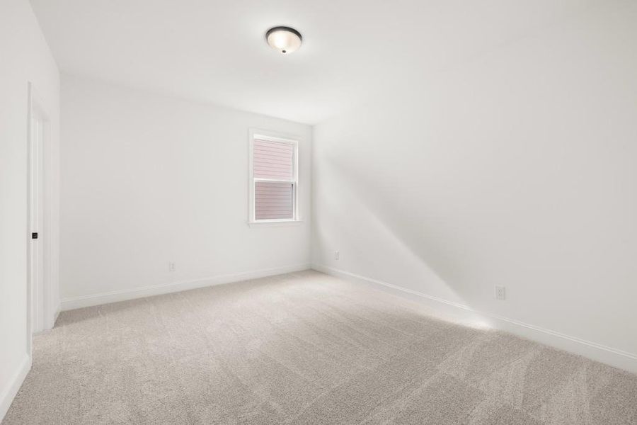 Spacious, unfurnished interior of a new home in East Harbor II at Chestatee, Dawsonville (Image 37).