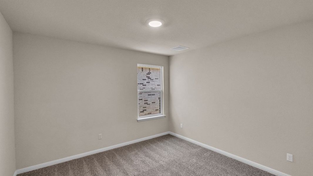 Spacious, unfurnished interior of a new home in Thunder Rock, Marble Falls (Image 16).