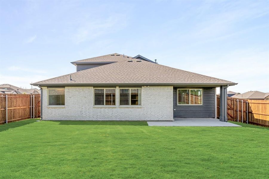 Exterior details and patio area of a home in Bear Creek Elements, Lavon (Image 3).