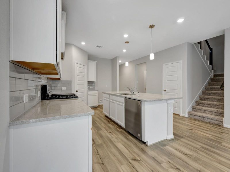 Photo is not of the actual home, but is an inspirational photo of builder’s model home and may depict options, furnishings, and/or decorator features that are not included Photo is not of the actual home, but is an inspirational photo of builder’s model home and may depict options, furnishings, and/or decorator features that are not included