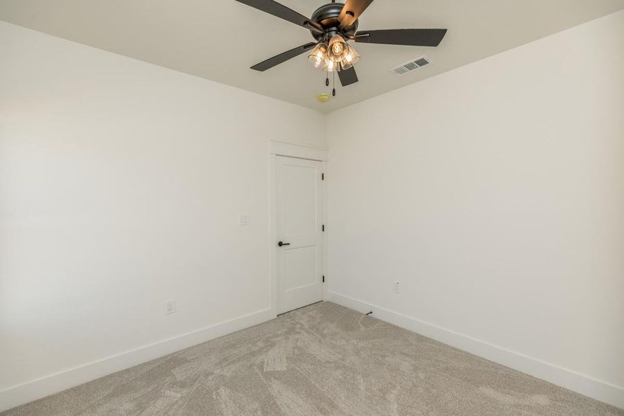 Spacious, unfurnished interior of a new home in , Lumberton (Image 29).