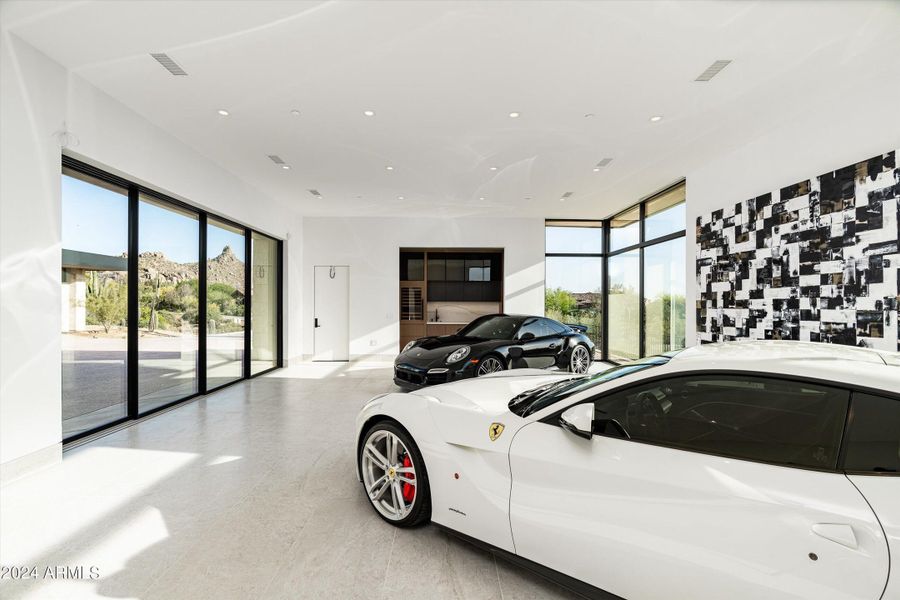 Luxury Car Lounge with Designer Wet Bar