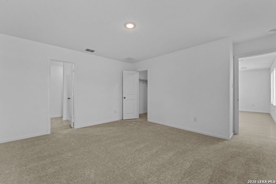 Spacious, unfurnished interior of a new home in Friendship Oaks, Fredericksburg (Image 18). Spacious, unfurnished interior of a new home in Friendship Oaks, Fredericksburg (Image 18).
