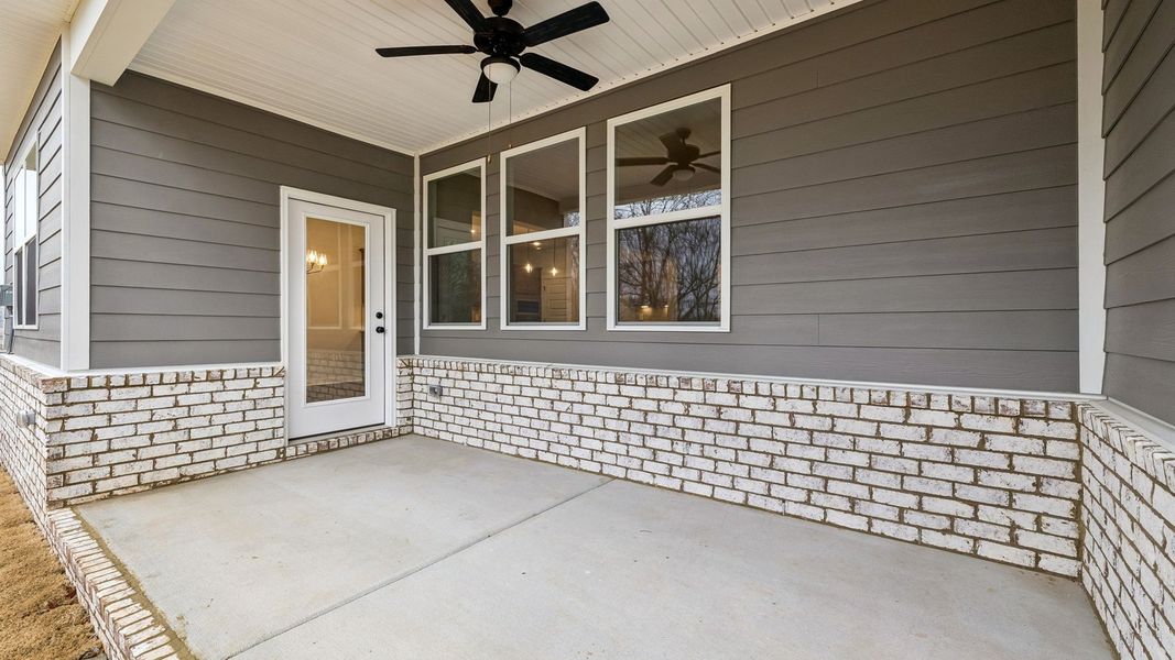 Representative exterior details of a home built from the Stonebrook II by D.R. Horton in Harvest Point, Spring Hill (Image 32). Representative exterior details of a home built from the Stonebrook II by D.R. Horton in Harvest Point, Spring Hill (Image 32).
