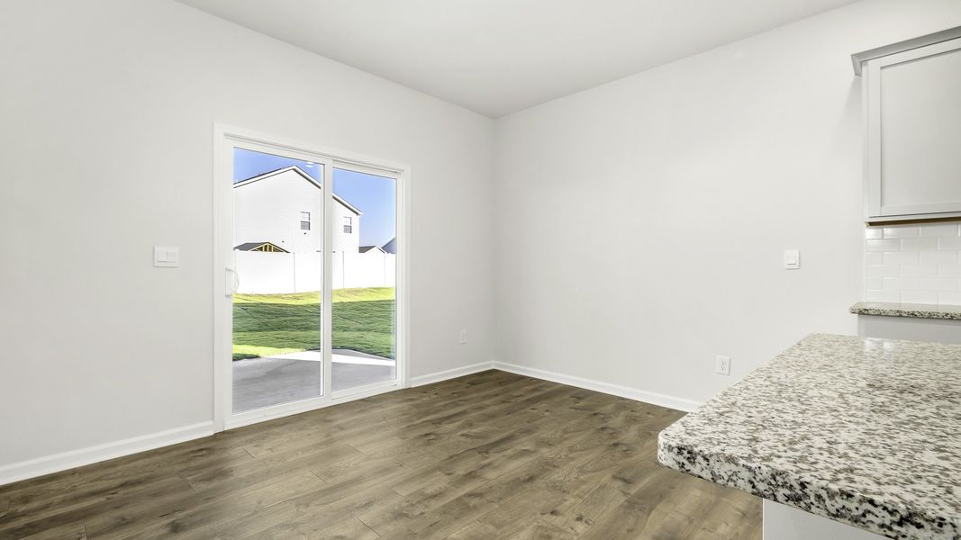 Spacious, unfurnished interior of a new home in Cambridge Park, Mebane (Image 10).