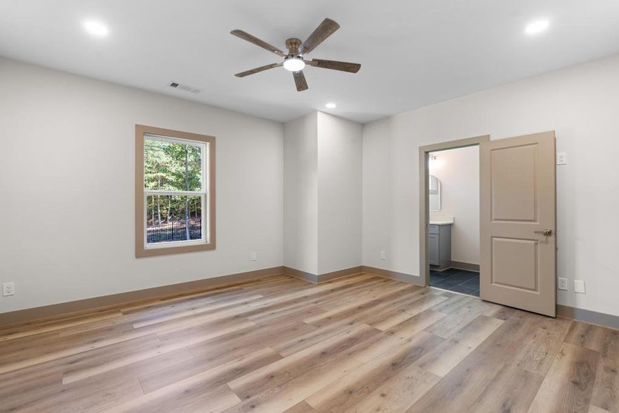 Spacious, unfurnished interior of a new home in , Peachtree Corners (Image 24). Spacious, unfurnished interior of a new home in , Peachtree Corners (Image 24).