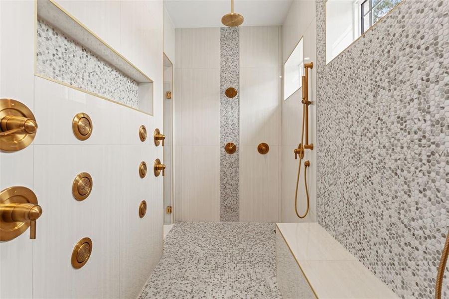 Image 82 of a home in .